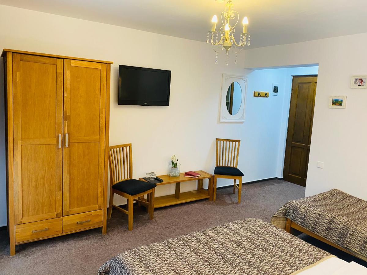 Pensiunea Doina Bucovinei Hotell Mînăstirea Humorului Exteriör bild
