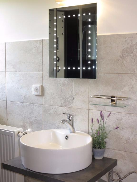 Pensiunea Doina Bucovinei Hotell Mînăstirea Humorului Exteriör bild